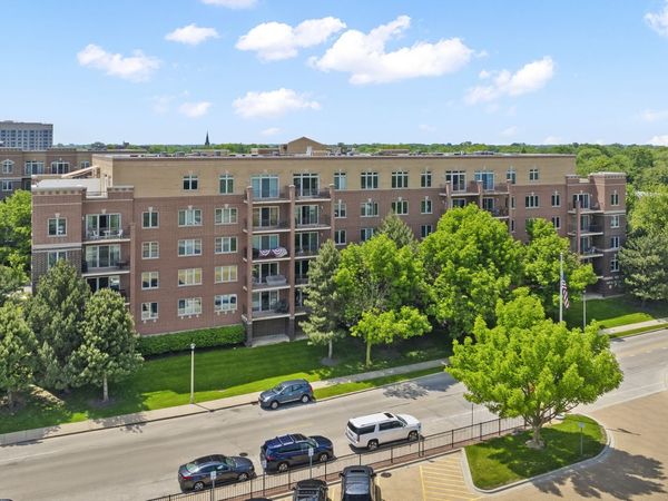 5155 Madison Street , Unit 403, Skokie, IL 60077