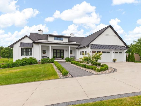 575 Budlong , Adrian, MI 49221