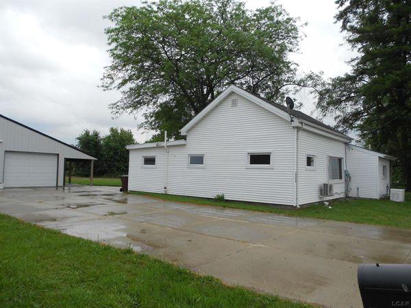 2405 S Piotter , Blissfield, MI 49228