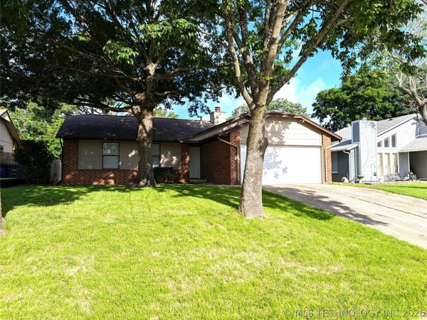 9236 S 89th East Avenue , Tulsa, OK 74133