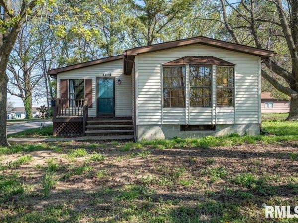 1615 E Saint Louis Street, West Frankfort, IL 62896