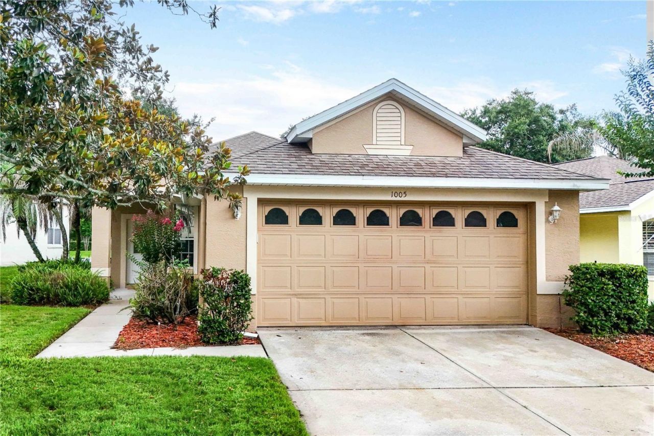 1005 Saint Ives Court , Mount Dora, FL 32757 Photo