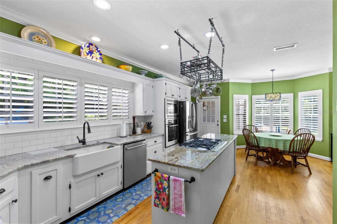 5787 & 5789 N Apopka Vineland Road, Orlando, FL 32818 Photo