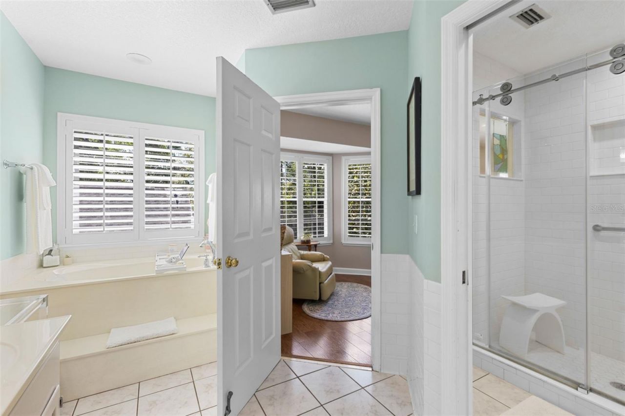 5787 & 5789 N Apopka Vineland Road, Orlando, FL 32818 Photo
