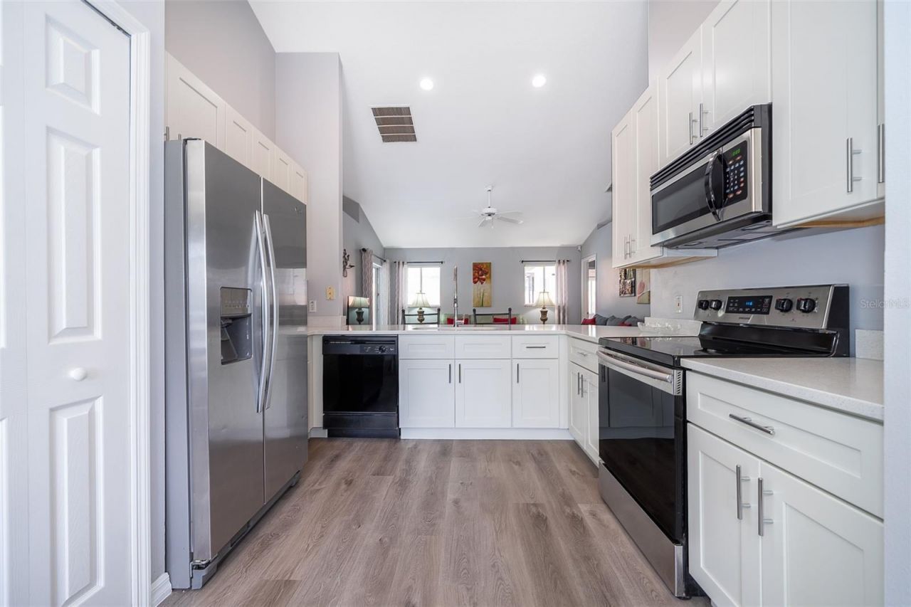 215 Paradise Woods Place , Davenport, FL 33896 Photo