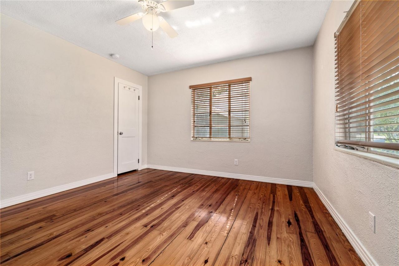 1418 E Powhatan Avenue , Tampa, FL 33604 Photo