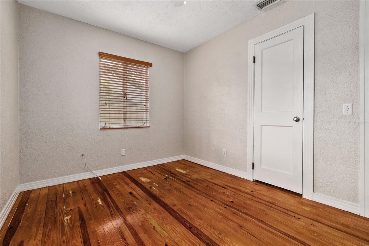 1418 E Powhatan Avenue , Tampa, FL 33604 Photo