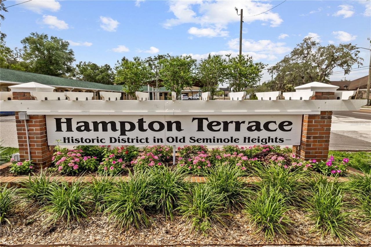 1418 E Powhatan Avenue , Tampa, FL 33604 Photo