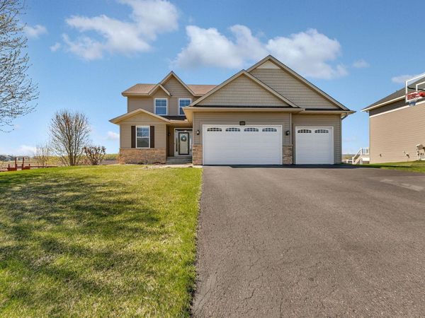 13827 Savanna Drive, Rogers, MN 55374