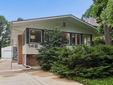 145 Rustic Lodge W, Minneapolis, MN 55419
