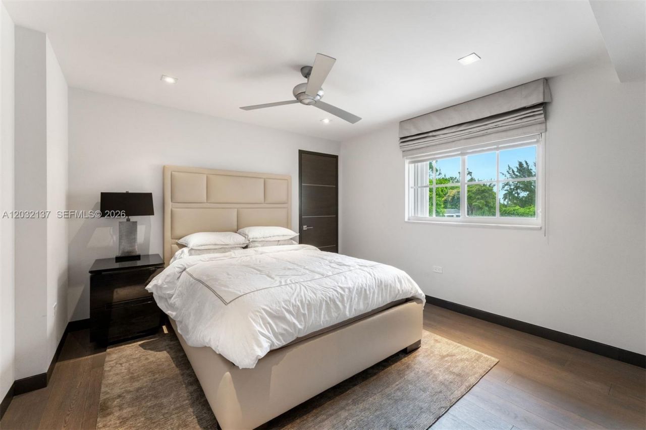 5021 NE London Walk Ter , Unit 50, Miami, FL 33138 Photo