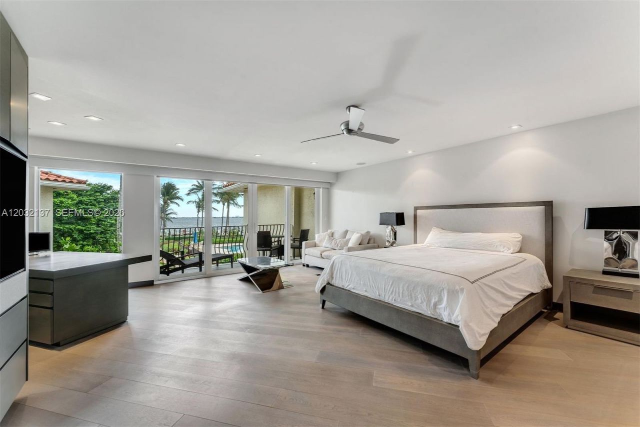 5021 NE London Walk Ter , Unit 50, Miami, FL 33138 Photo