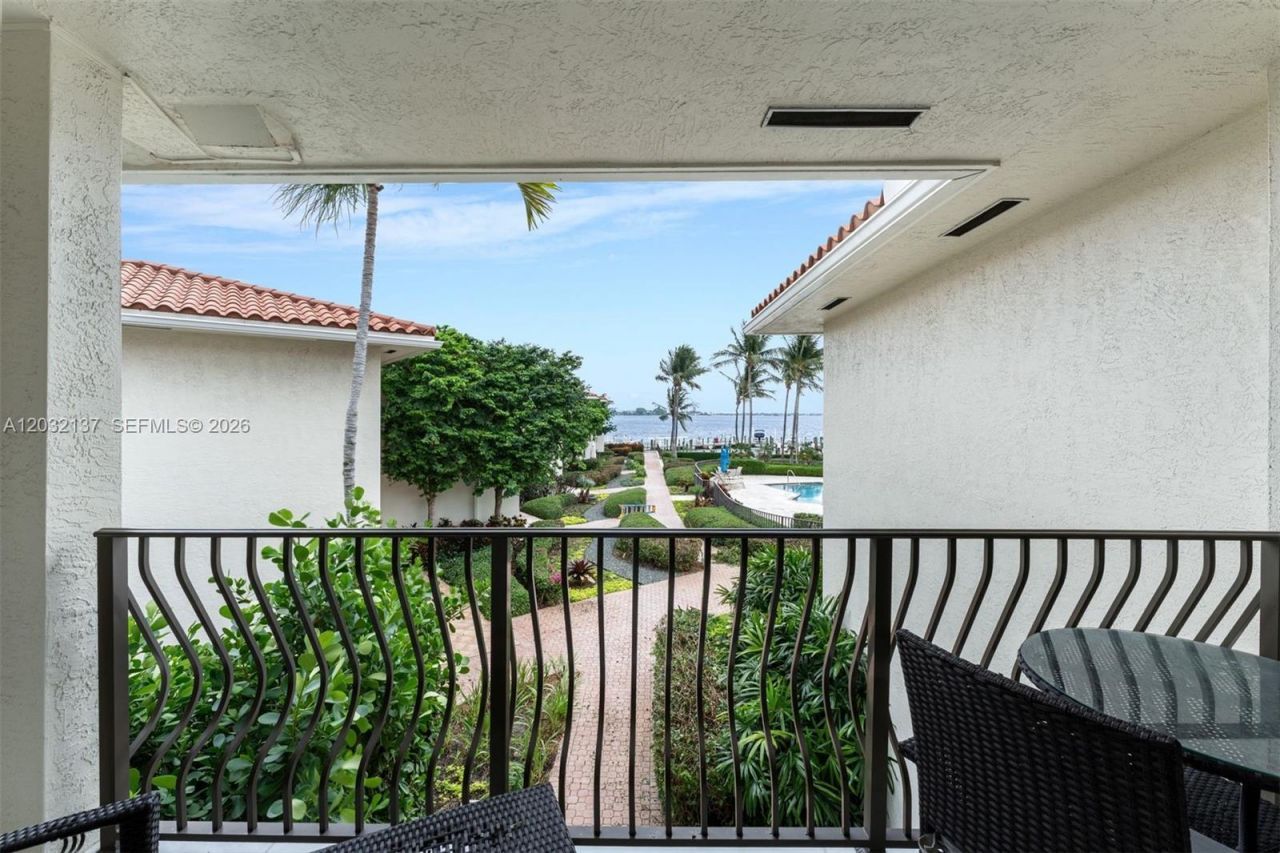 5021 NE London Walk Ter , Unit 50, Miami, FL 33138 Photo