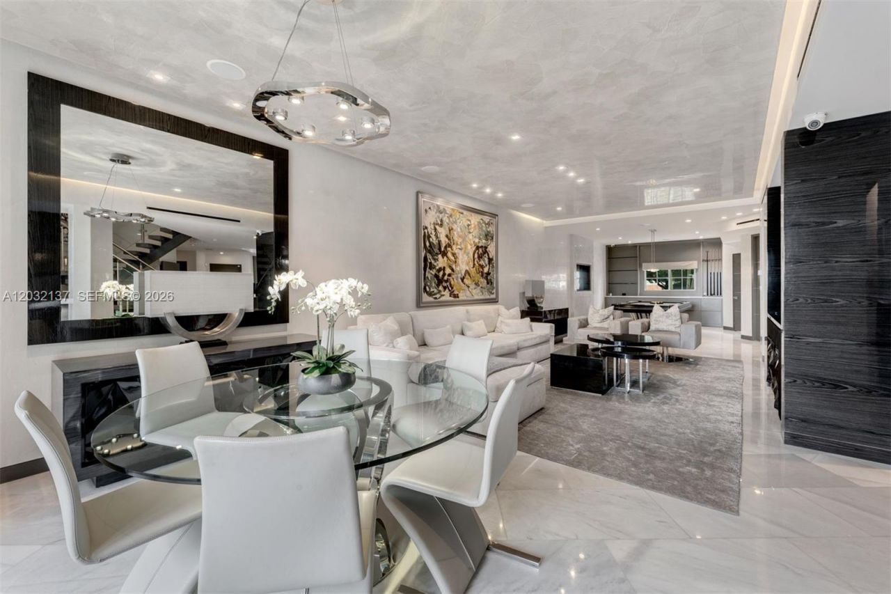 5021 NE London Walk Ter , Unit 50, Miami, FL 33138 Photo