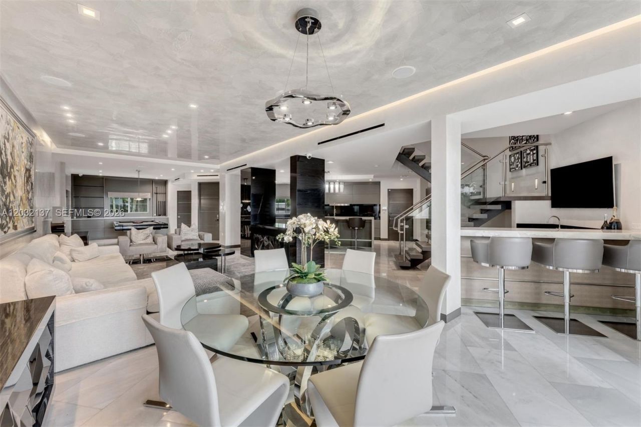 5021 NE London Walk Ter , Unit 50, Miami, FL 33138 Photo