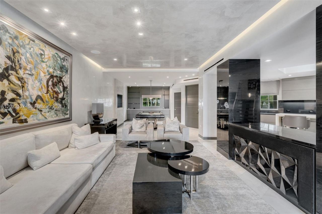 5021 NE London Walk Ter , Unit 50, Miami, FL 33138 Photo