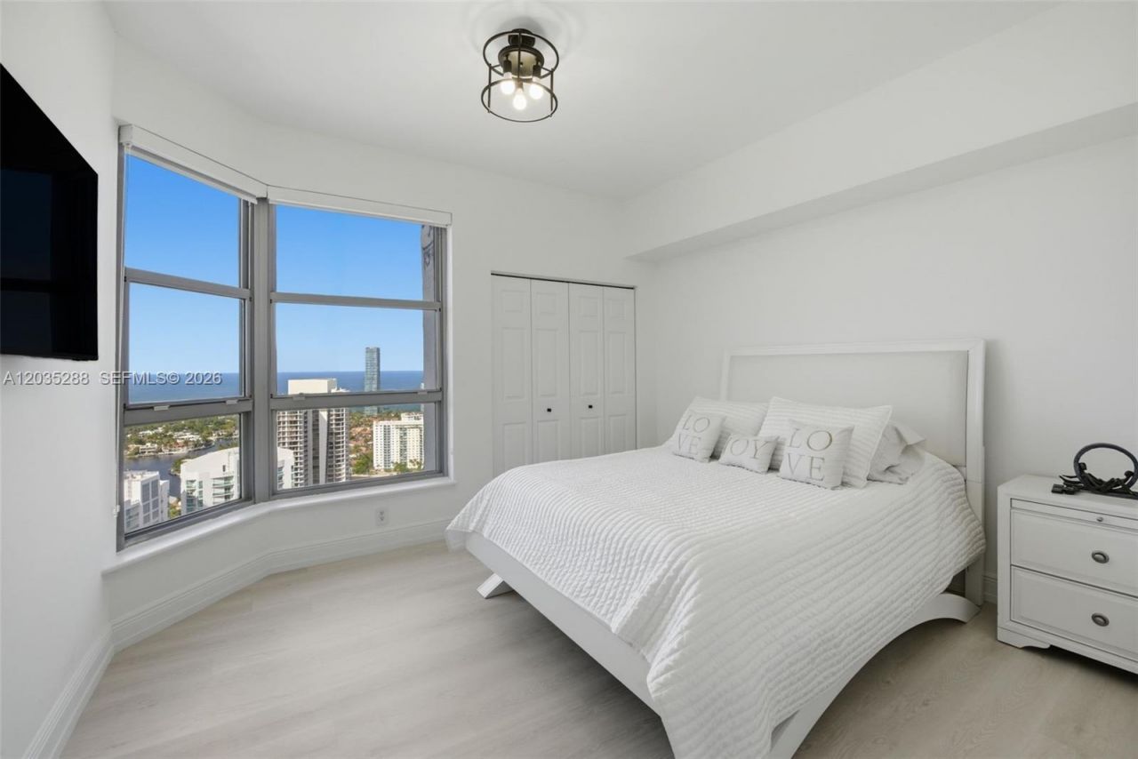 3500 Mystic Pointe Dr , Unit PH5, Aventura, FL 33180 Photo