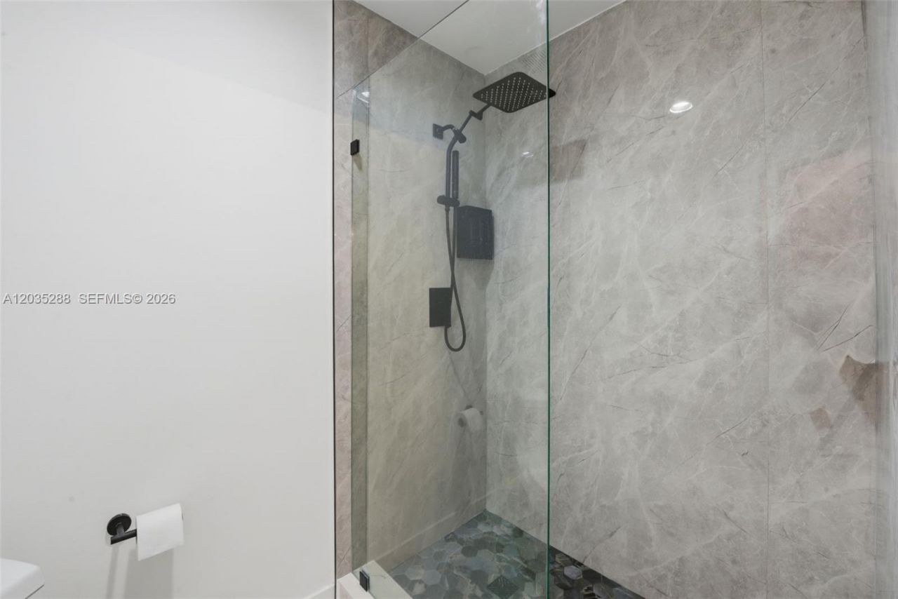 3500 Mystic Pointe Dr , Unit PH5, Aventura, FL 33180 Photo