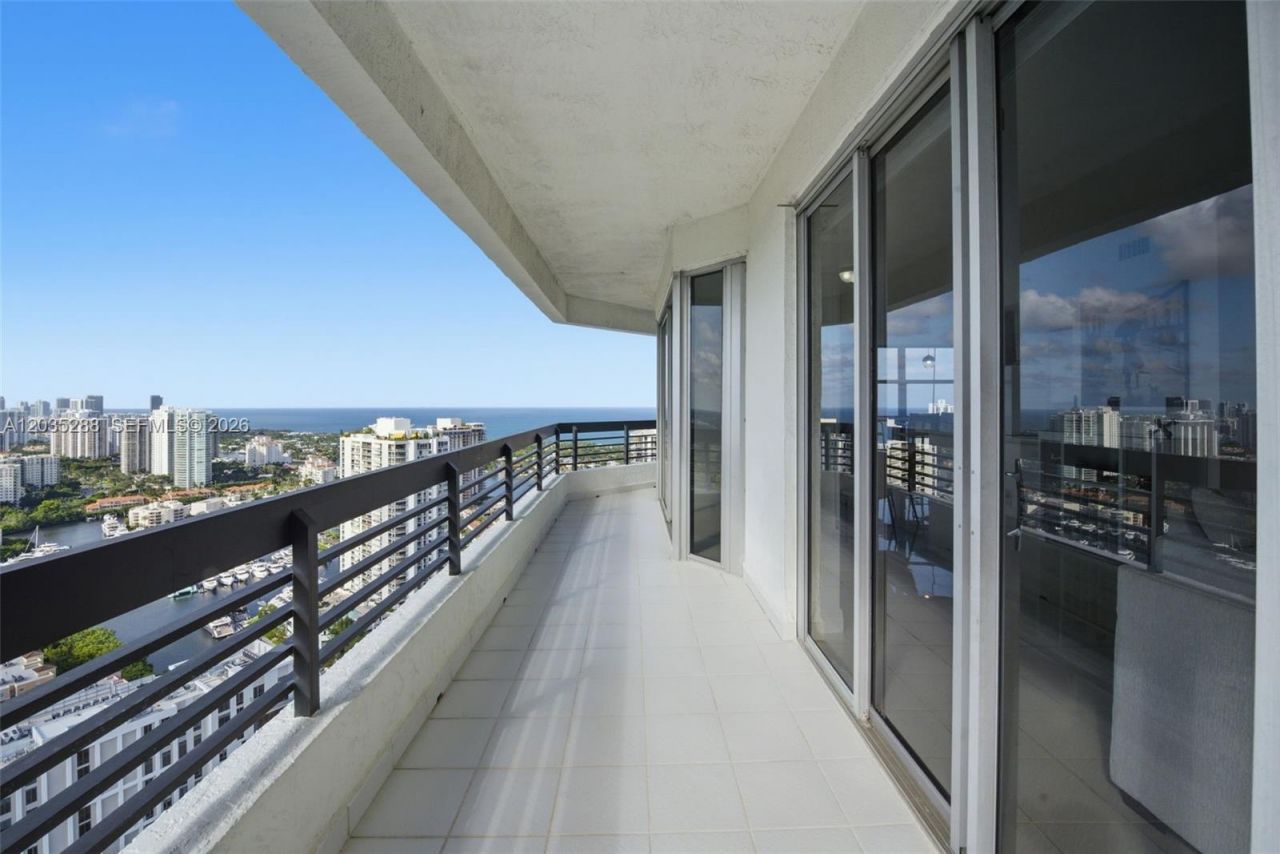3500 Mystic Pointe Dr , Unit PH5, Aventura, FL 33180 Photo