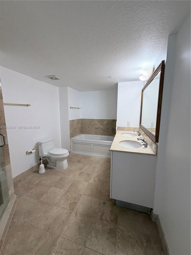 1800 N Bayshore Dr , Unit 3511, Miami, FL 33132 Photo