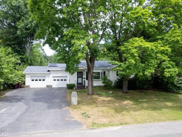 28 Lee Avenue, Schenectady, NY 12303