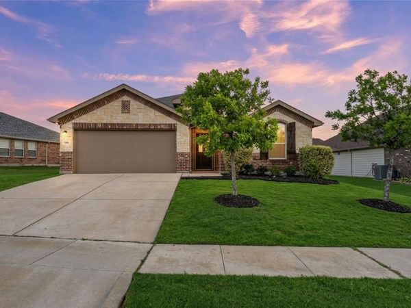 381 Coral Vine Lane, Burleson, TX 76028