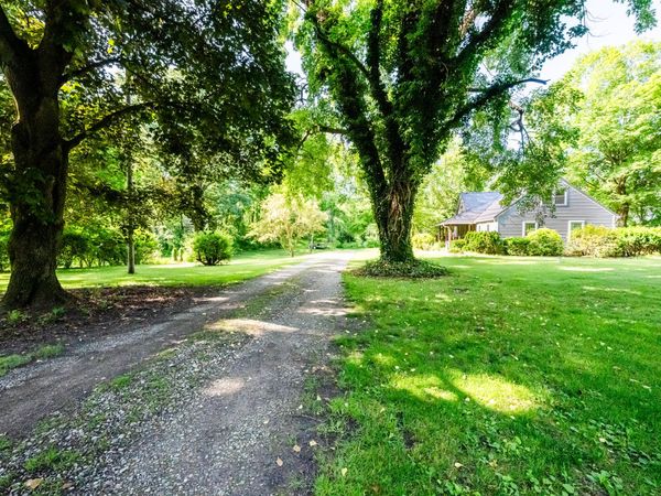 5594 Pokagon Road, Berrien Springs, MI 49103