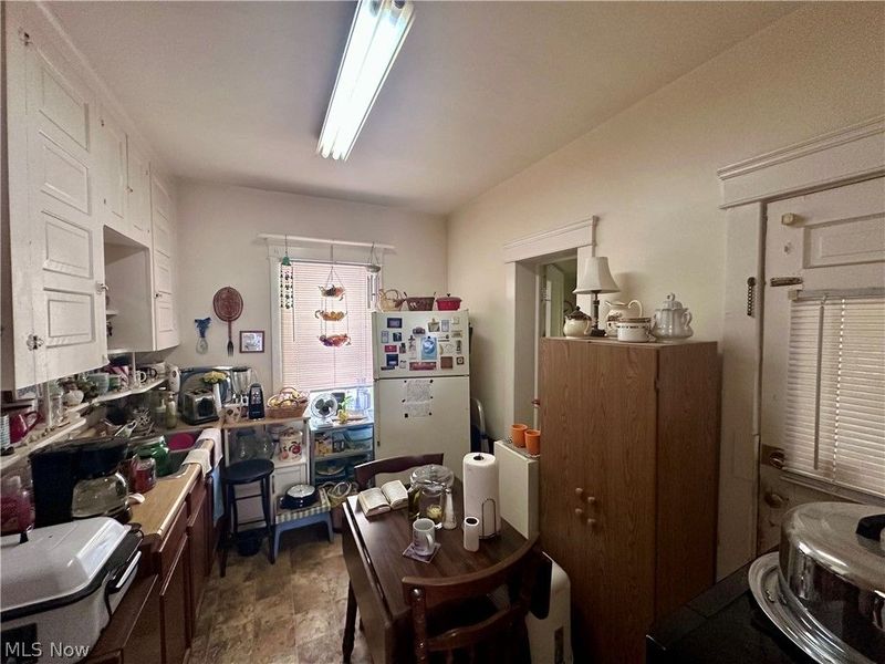 855 Beardsley Street, Akron, OH 44311 Photo 8