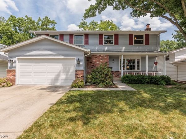 457 Edgewood Circle, Berea, OH 44017