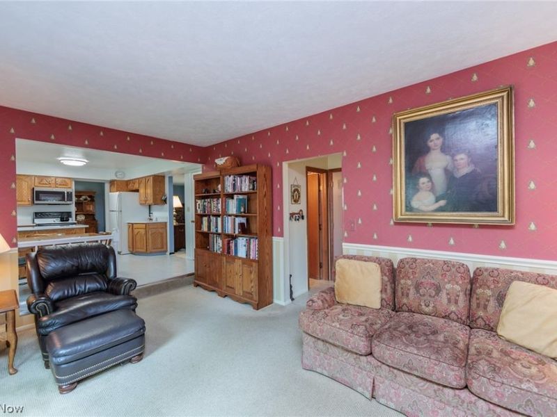 457 Edgewood Circle, Berea, OH 44017 Photo 11