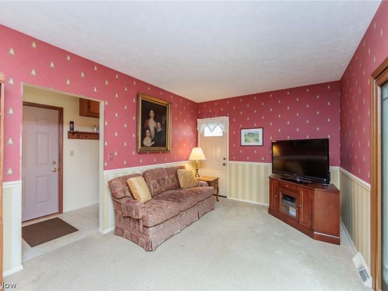 457 Edgewood Circle, Berea, OH 44017 Photo 14