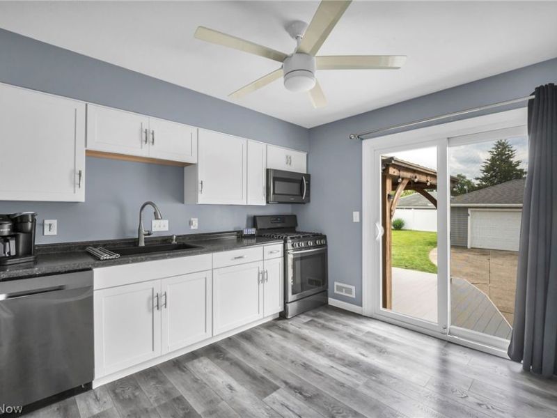 14291 Gallatin Boulevard, Brook Park, OH 44142 Photo 11