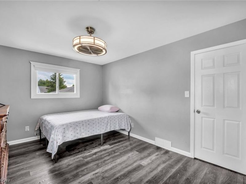14291 Gallatin Boulevard, Brook Park, OH 44142 Photo 15