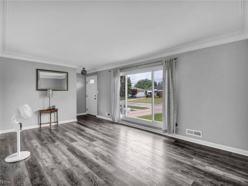 14291 Gallatin Boulevard, Brook Park, OH 44142 Photo 2