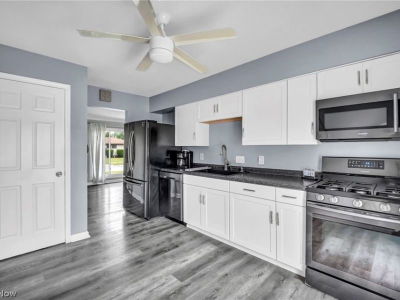 14291 Gallatin Boulevard, Brook Park, OH 44142 Photo 3
