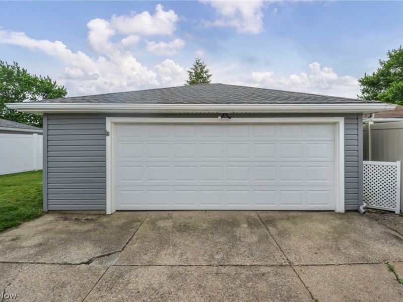 14291 Gallatin Boulevard, Brook Park, OH 44142 Photo 39