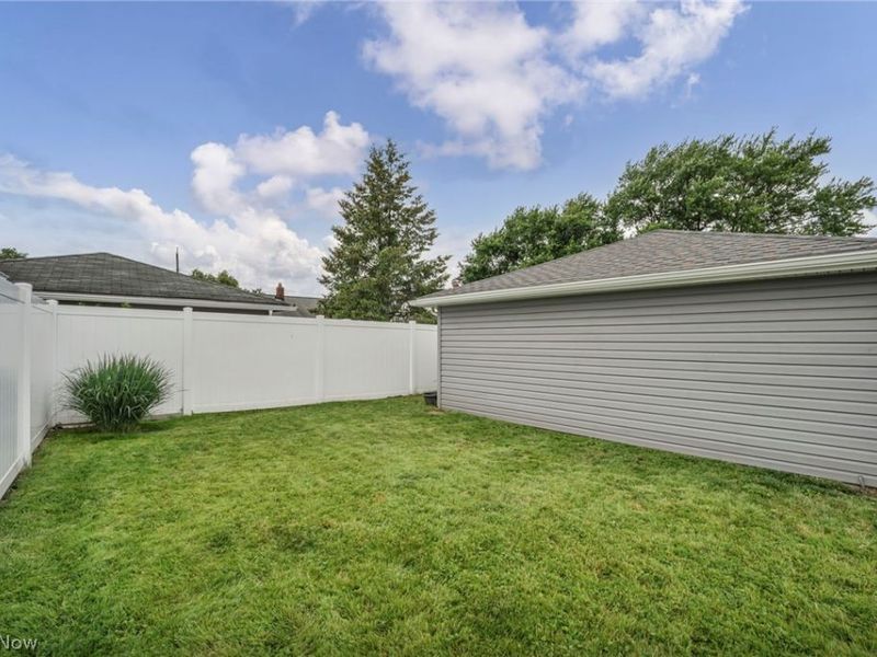 14291 Gallatin Boulevard, Brook Park, OH 44142 Photo 43