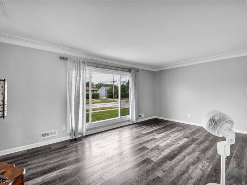 14291 Gallatin Boulevard, Brook Park, OH 44142 Photo 6