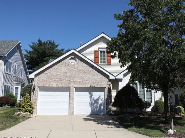 7 Sherwood Drive, Jamesburg, NJ 08831