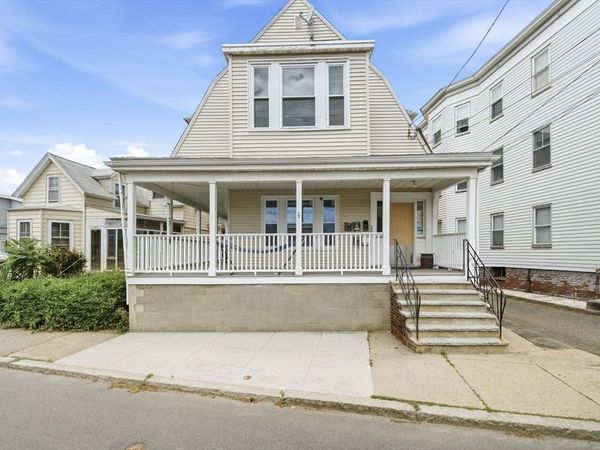 32 Irwin St, Winthrop, MA 02152