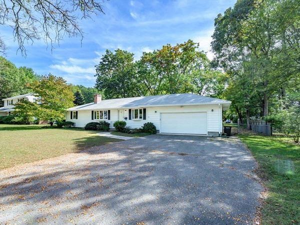 557 Maple, Unit 1, Longmeadow, MA 01106