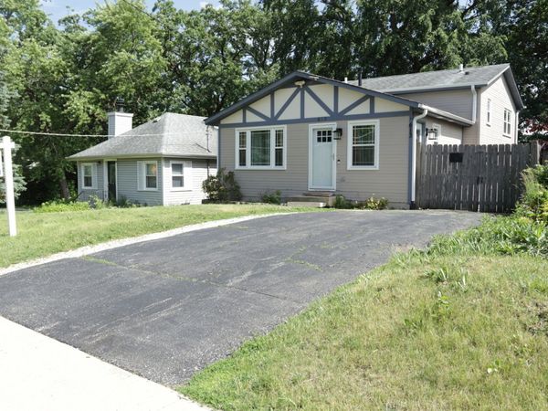 613 Oakwood Drive , Round Lake Beach, IL 60073