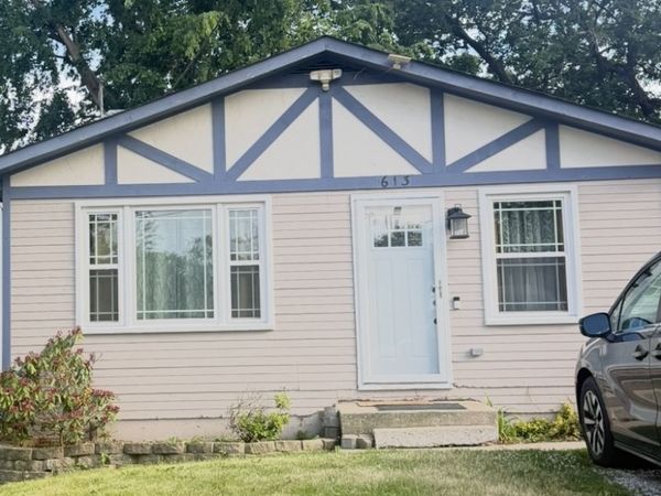 613 Oakwood Drive , Round Lake Beach, IL 60073