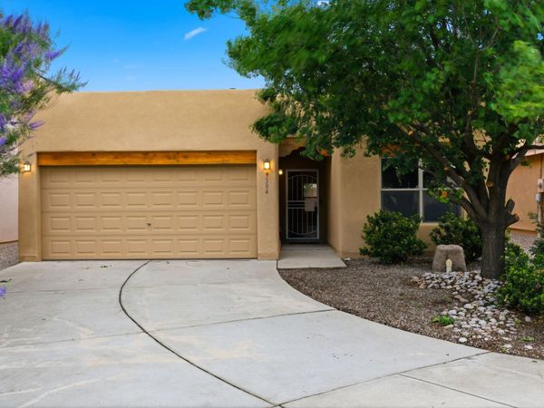9304 Tephra Avenue NW, Albuquerque, NM 87120