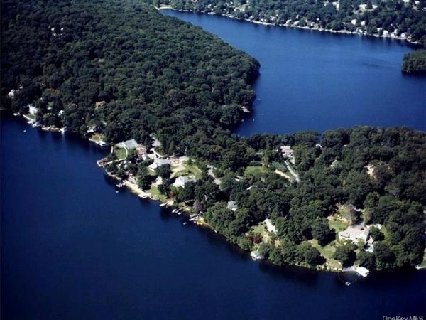 64 Lillian Road , Mahopac, NY 10541