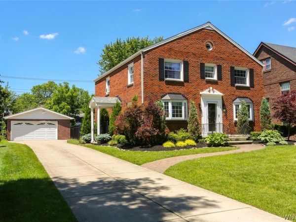 99 Darwin Drive, Buffalo, NY 14226