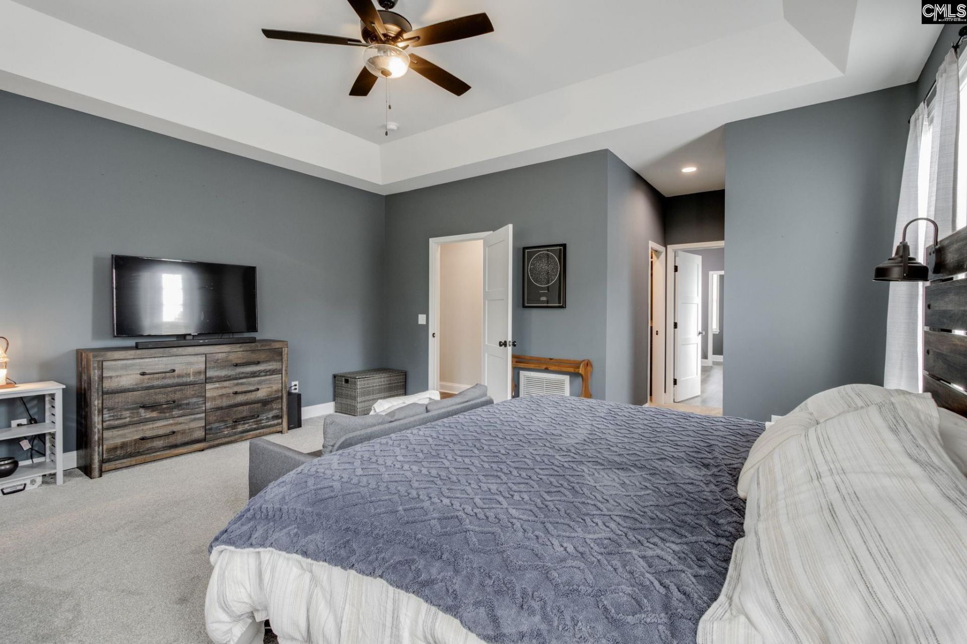 823 Hunter Hill Road  Photo 22