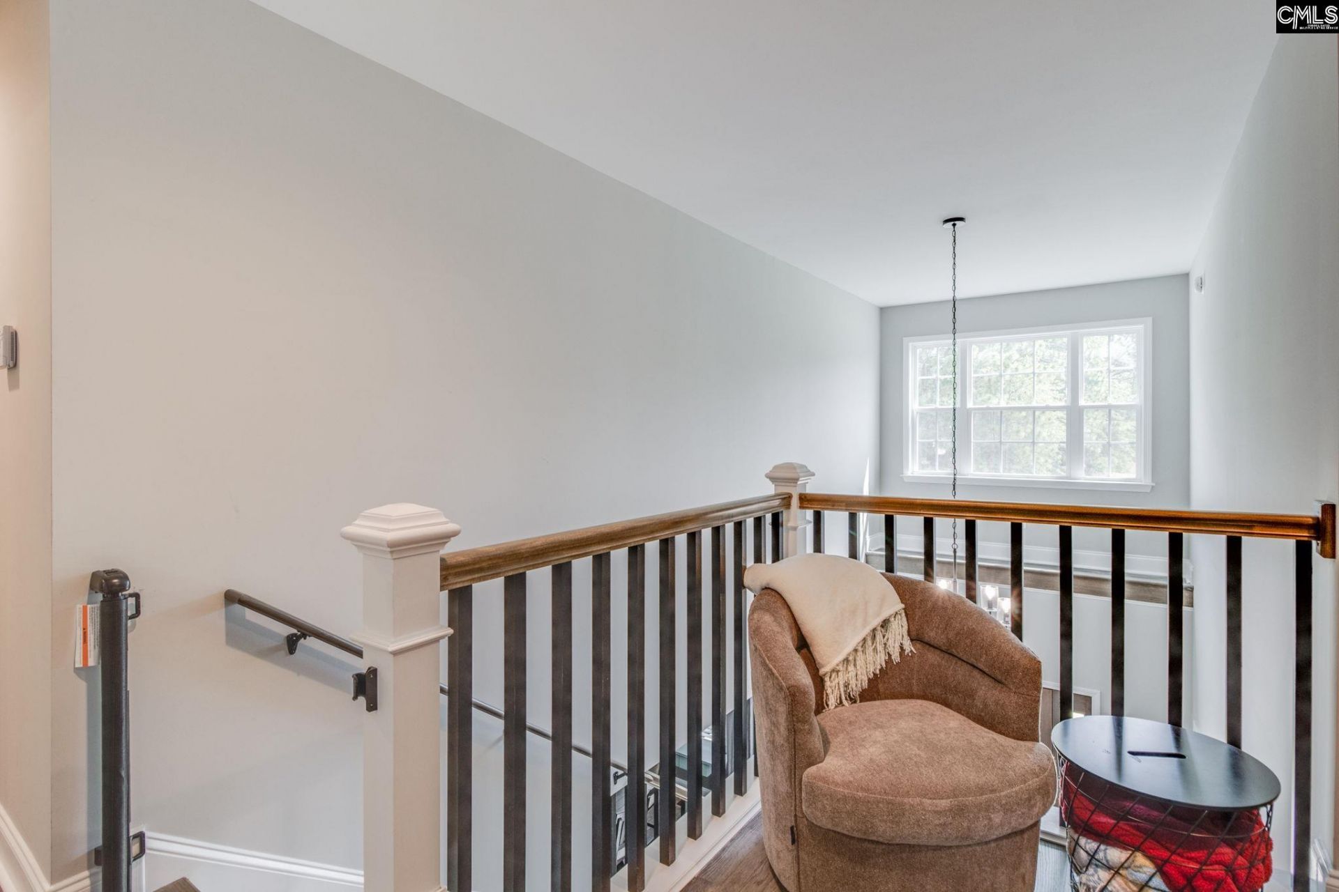 823 Hunter Hill Road  Photo 32