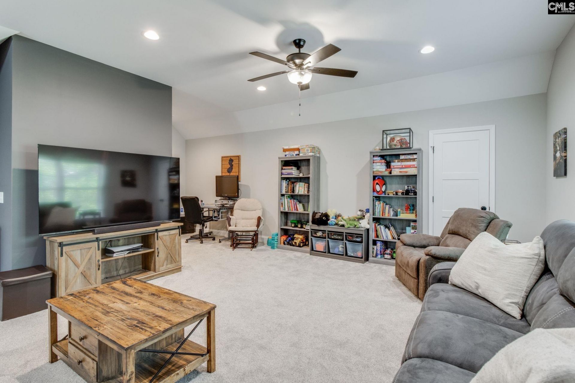 823 Hunter Hill Road  Photo 41
