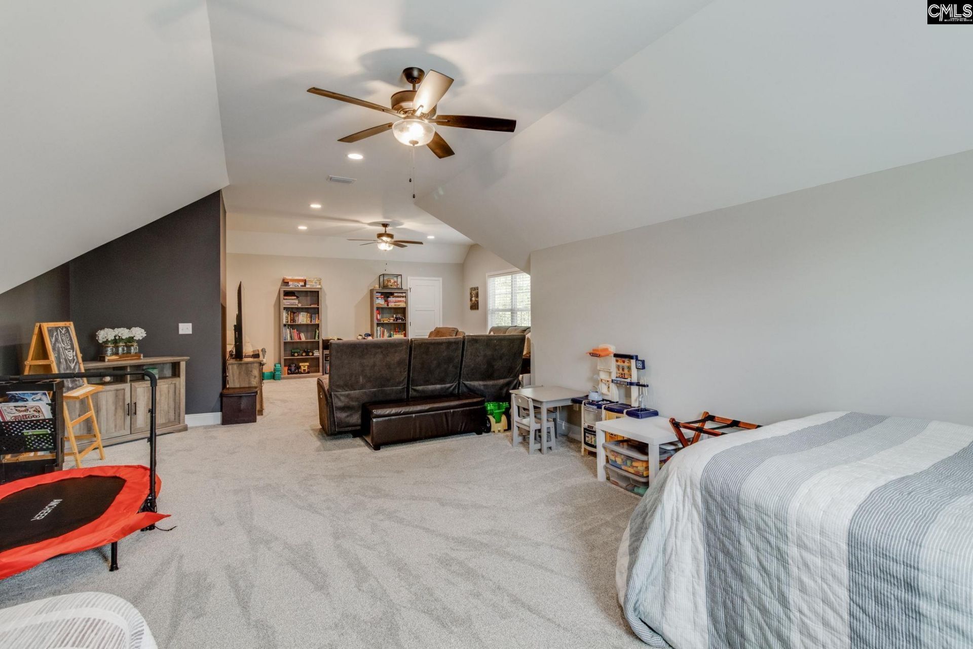823 Hunter Hill Road  Photo 43